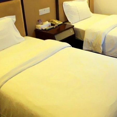 Xiangmei Chain Hotel Shenzhen Qianhai Branch Екстериор снимка